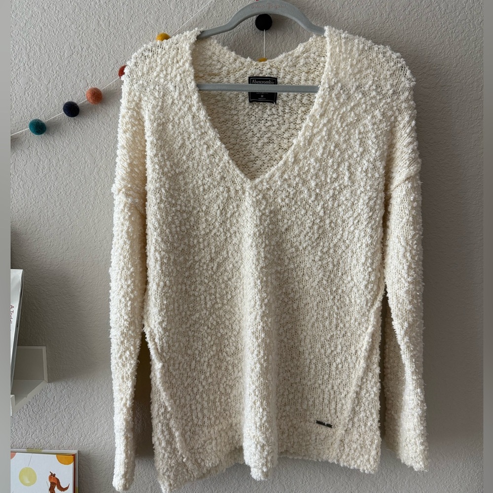 Abercrombie cream popcorn sweater
